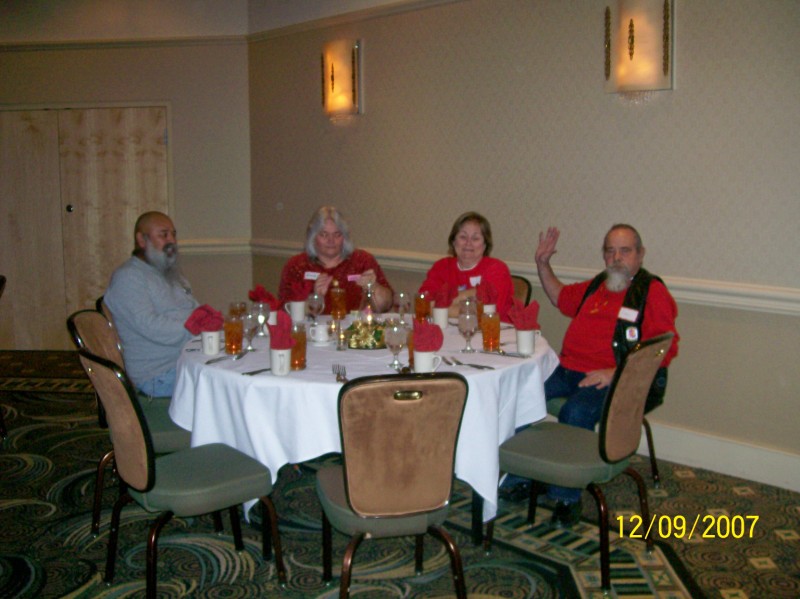 100-0382xmas7.jpg