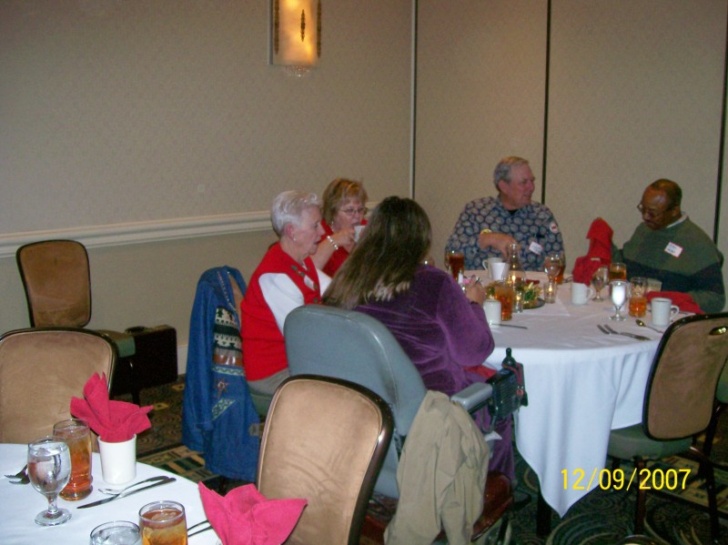 100-0392xmas7.jpg